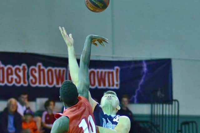 Tom Adorian for Hemel Storm. Picture: Lin Titmuss.