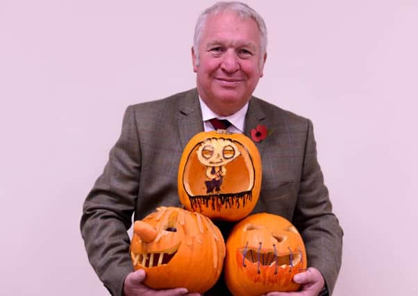Mike Penning MP with the winning pumpkins