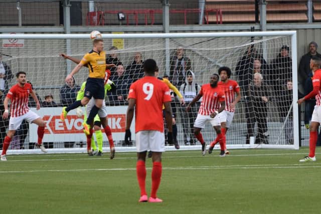 Slough v Kings Langley. Picture: Chris Riddell. PNL-161120-151827002