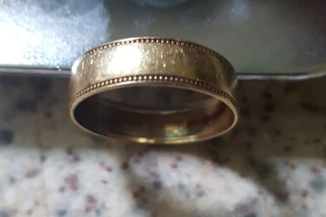 wedding ring theft