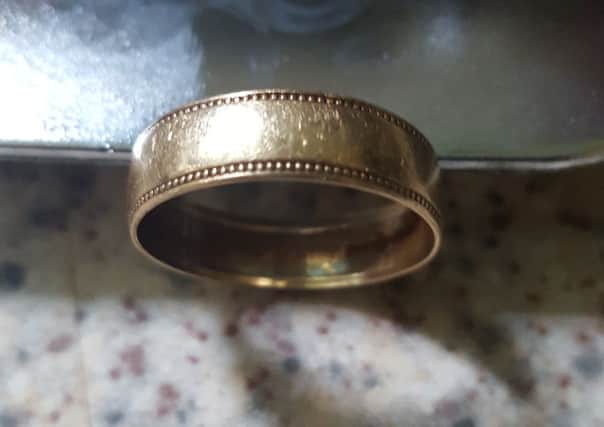 wedding ring theft