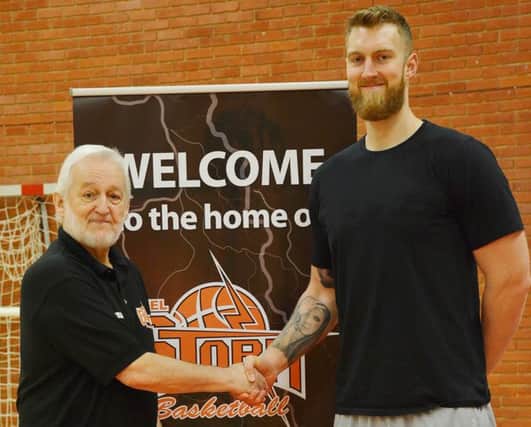 Hemel Storms Head of Basketball Programme Dave Titmuss welcoming Lee Greenan to the club