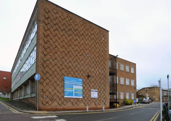 Hemel Hempstead Hospital buildings PNL-161101-172544009