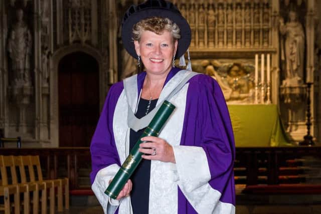 Dr Vivienne Cox
